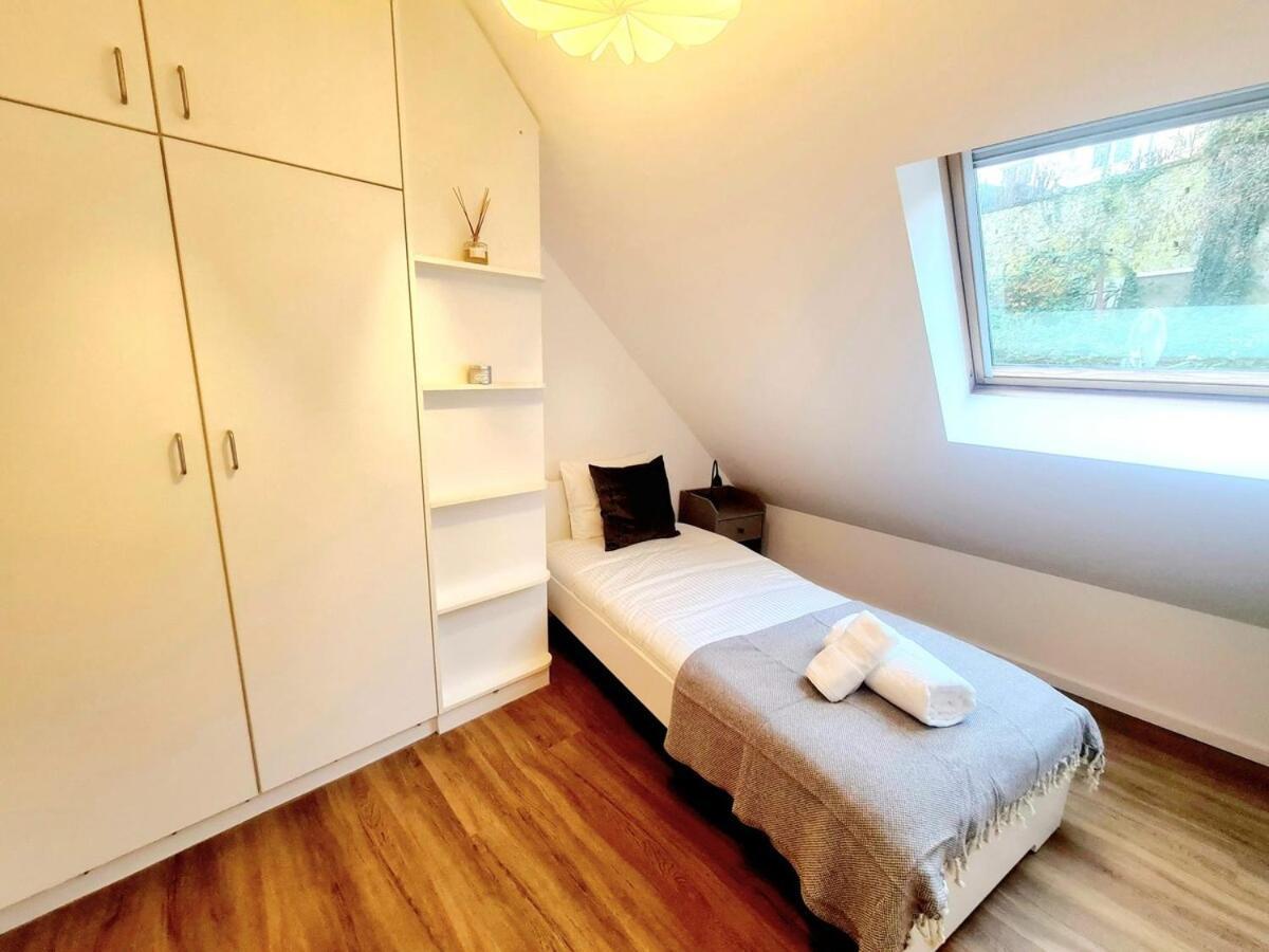 Appartement Elegant Charming 2 Bedrooms With Parking-bon68 *